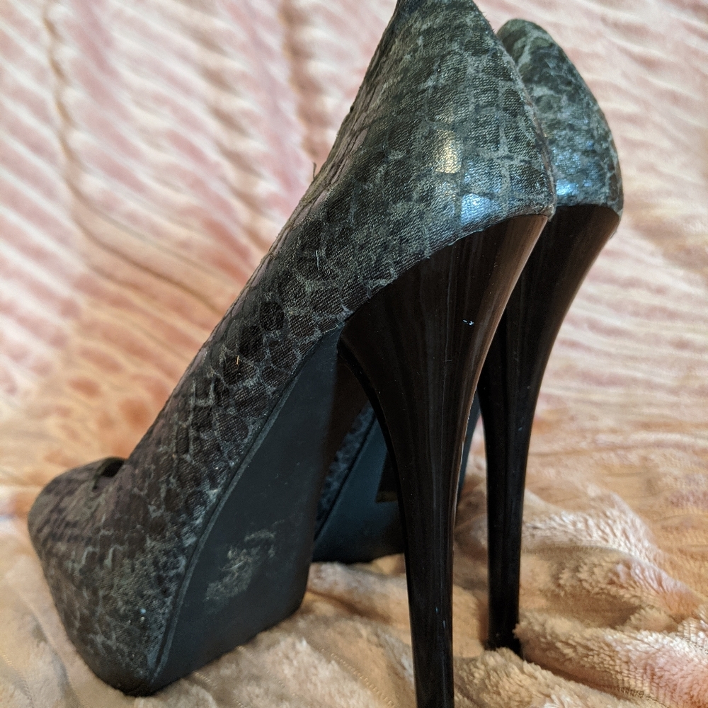 Women's heels